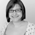 Carrie Rowan Headshot - Graphic Designer